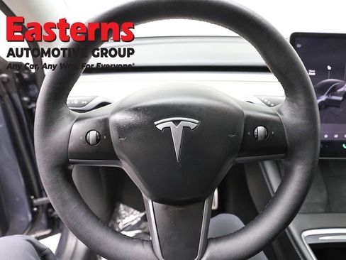 Used 2022 Tesla Model Y Performance image 10