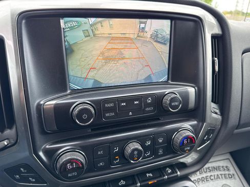 Used 2017 Chevrolet Silverado 1500 LT w/ Midnight Edition AWD/4WD image 18