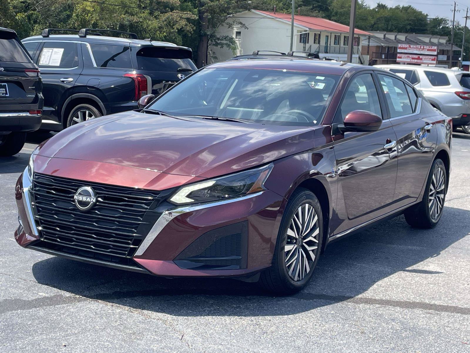 Used 2024 Nissan Altima 2.5 SV w/ SV Premium Package AWD/4WD image 4