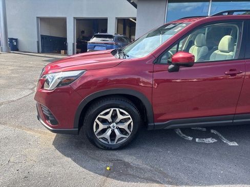 Certified 2024 Subaru Forester Premium AWD/4WD image 7