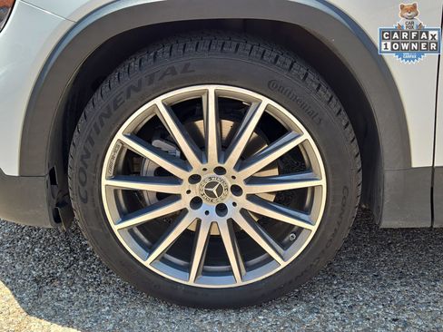 Certified 2022 Mercedes-Benz GLB 250 4MATIC image 11