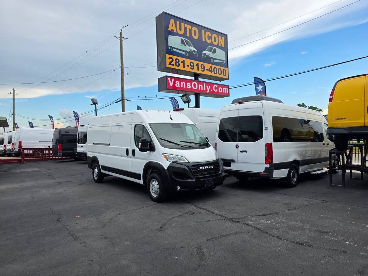 Used 2024 RAM ProMaster 2500 w/ Convenience Group FWD image 25