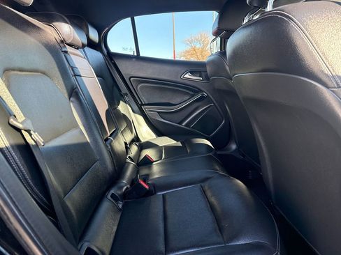 Used 2019 Mercedes-Benz GLA 250 4MATIC image 14