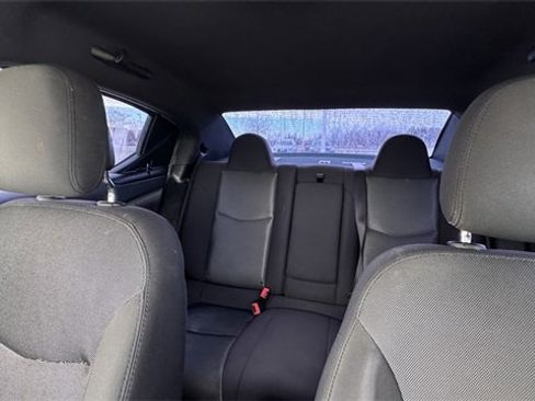 Used 2013 Dodge Avenger SXT image 27