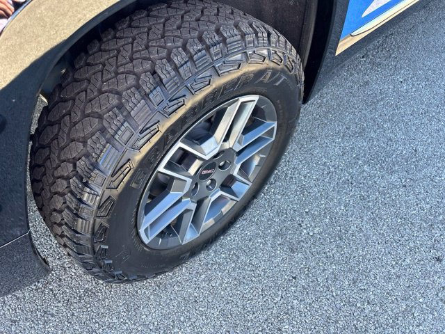 New 2026 GMC Terrain AT4 w/ Technology Package II AWD/4WD image 19