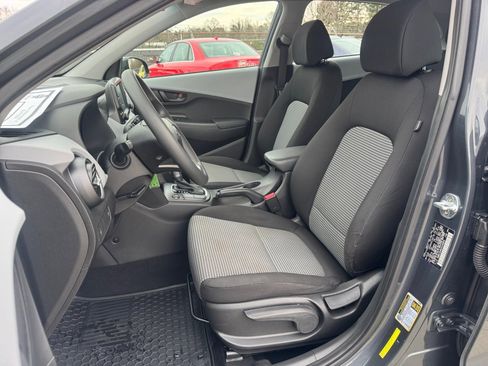 Used 2018 Hyundai Kona SE image 34