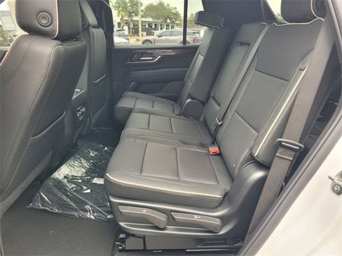 New 2026 GMC Yukon Elevation image 6