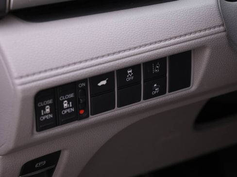 Used 2018 Honda Odyssey EX-L image 15