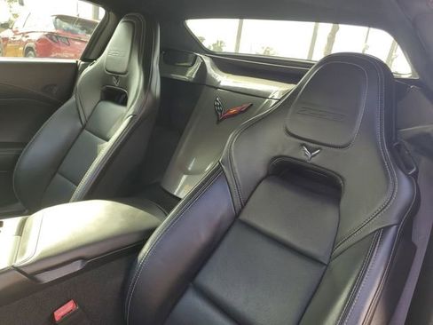 Used 2015 Chevrolet Corvette Z06 w/ 2LZ Preferred Equipment Group image 16