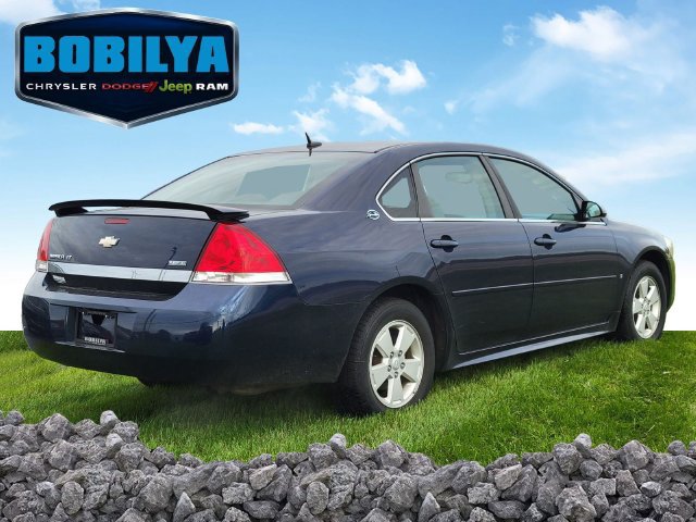 Used 2009 Chevrolet Impala LT FWD image 3