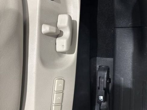 Used 2012 MAZDA CX-9 Grand Touring w/ Moonroof & Bose Audio Pkg image 25