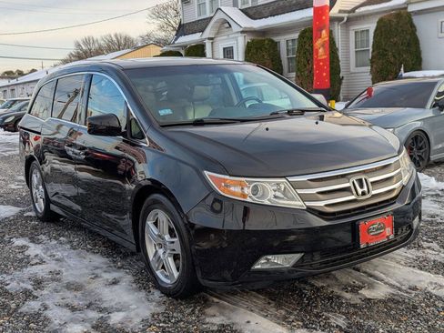 Used 2011 Honda Odyssey Touring Elite image 2