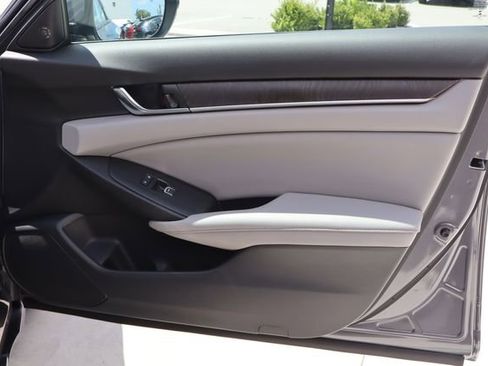Used 2020 Honda Accord EX-L image 30