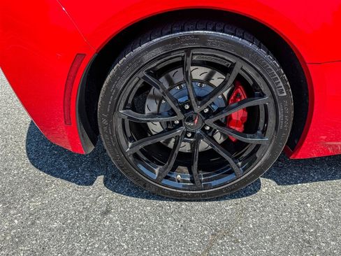 Used 2019 Chevrolet Corvette Grand Sport w/ Carbon Flash Badge Package RWD image 37