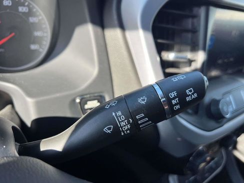 Used 2023 GMC Acadia SLT w/ Preferred Package image 39