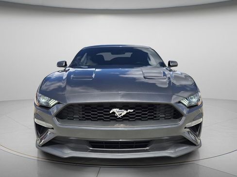 Used 2018 Ford Mustang Coupe w/ Equipment Group 101A RWD image 5