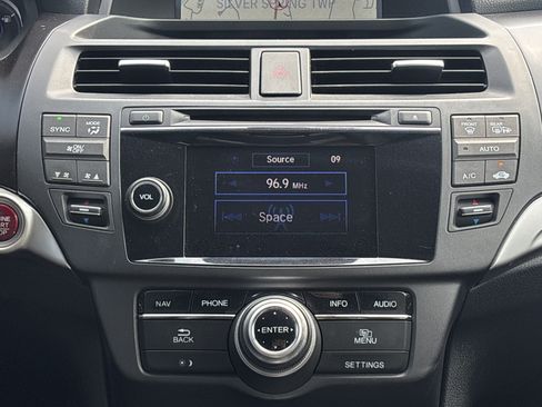 Used 2015 Honda Crosstour EX-L image 11