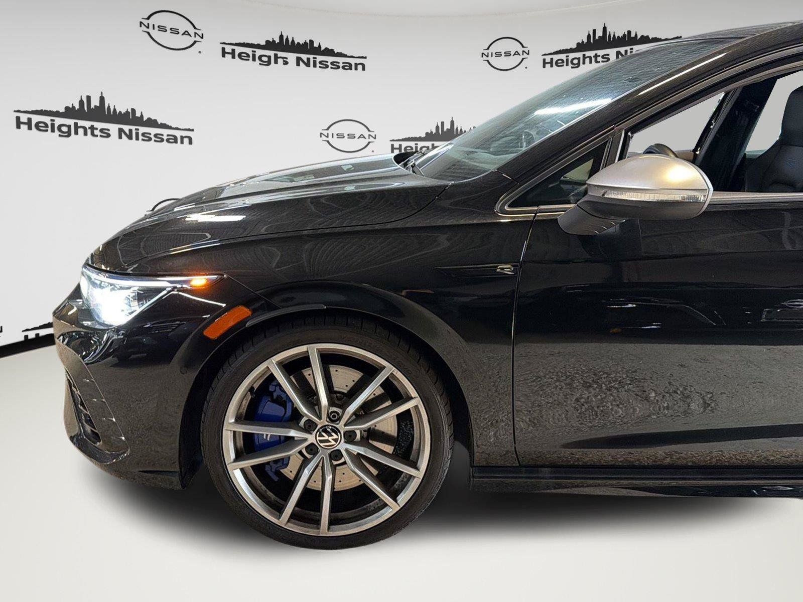 Used 2024 Volkswagen Golf R AWD/4WD image 40