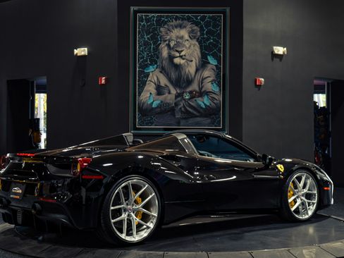 Used 2016 Ferrari 488 Spider RWD image 14