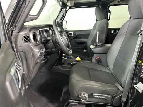 Used 2023 Jeep Wrangler Unlimited w/ Cold Weather Group image 11