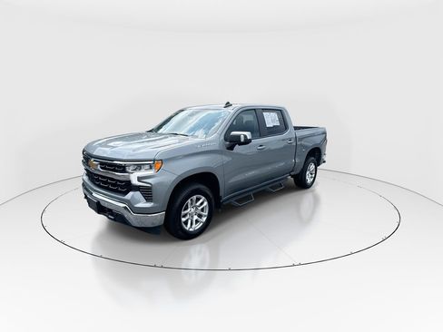 Used 2024 Chevrolet Silverado 1500 LT w/ Safety Package AWD/4WD image 4