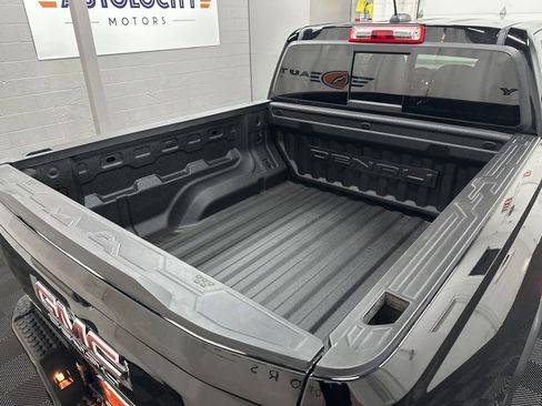 Used 2024 GMC Canyon Denali image 11