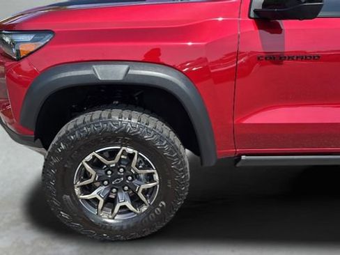 Used 2024 Chevrolet Colorado ZR2 w/ ZR2 Convenience Package III AWD/4WD image 35