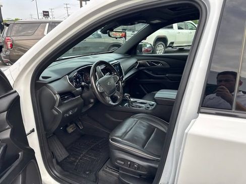 Used 2022 Chevrolet Traverse Premier w/ Redline Edition AWD/4WD image 13