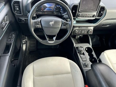 Used 2023 Ford Bronco Sport Badlands image 8