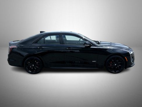 Certified 2022 Cadillac CT4 V w/ LPO, ONYX Package AWD/4WD image 4