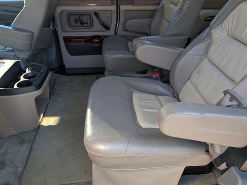Used 2003 GMC Savana 3500 image 7