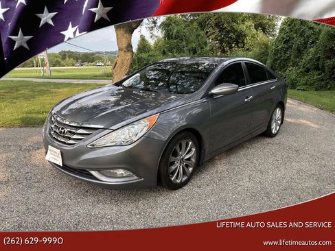 Used 2012 Hyundai Sonata SE w/ Navigation & Sunroof Pkg FWD image 1