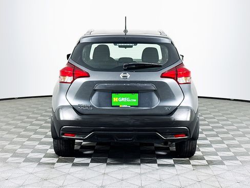 Used 2019 Nissan Kicks SV image 8