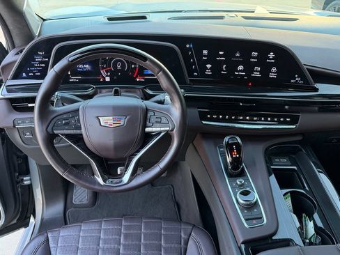 Used 2024 Cadillac Escalade V AWD/4WD image 21