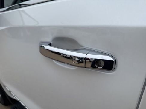 Used 2024 GMC Sierra 1500 SLT w/ SLT Premium Plus Package image 59