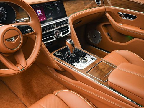 New 2026 Bentley Flying Spur Plug-In Hybrid image 35