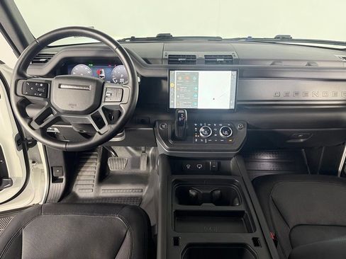 Used 2024 Land Rover Defender 130 X-Dynamic SE AWD/4WD image 14
