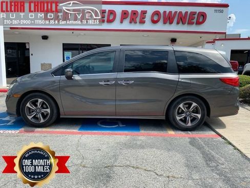 Used 2018 Honda Odyssey Touring image 1
