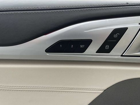 Used 2019 BMW M850i xDrive M850i xDrive image 16