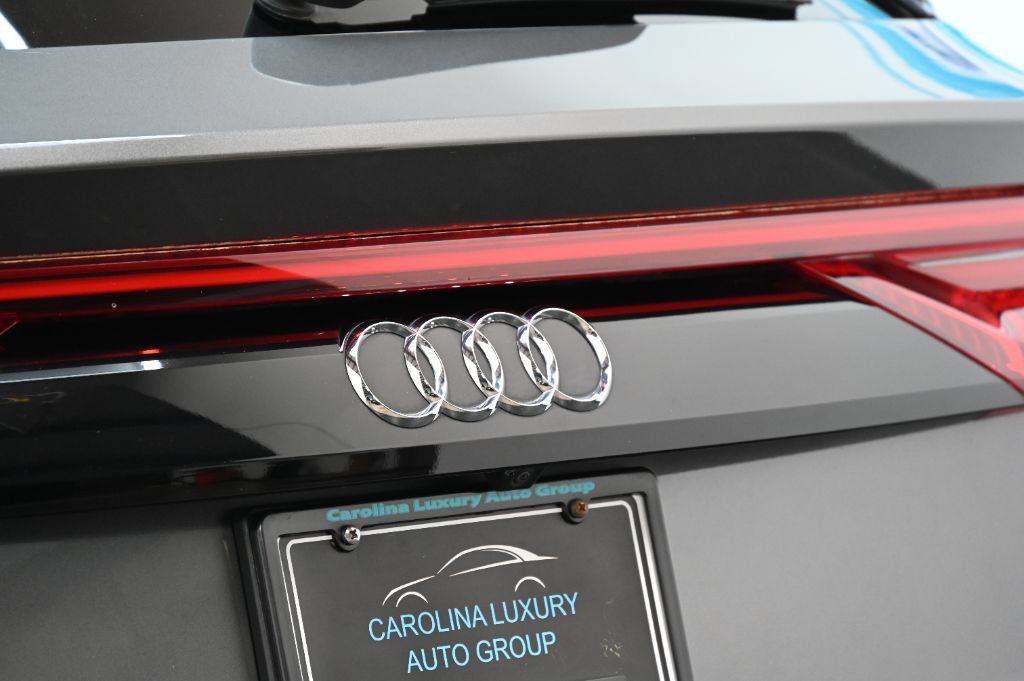 Used 2020 Audi Q8 Premium w/ Cold Weather Package AWD/4WD image 15