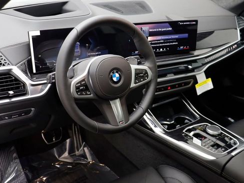 New 2026 BMW X7 xDrive40i w/ M Sport Package AWD/4WD image 6