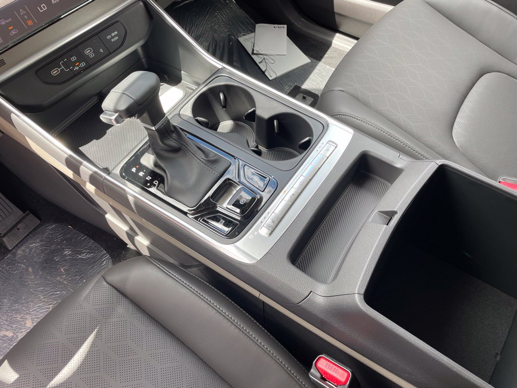 New 2026 Kia Carnival EX FWD image 9