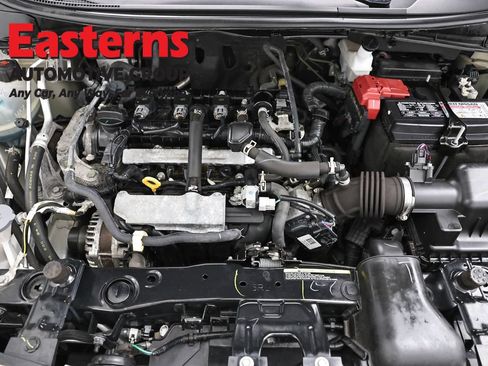 Used 2023 Nissan Versa SV FWD image 7