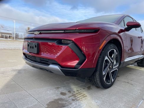 Used 2024 Chevrolet Equinox EV LT image 15