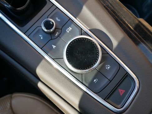 Used 2023 Cadillac Escalade ESV Premium Luxury image 21