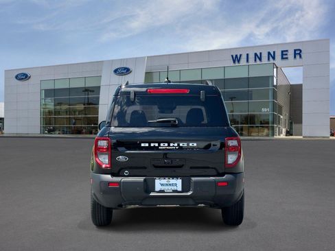 Used 2025 Ford Bronco Sport Outer Banks w/ Outer Banks Tech Package+ AWD/4WD image 3