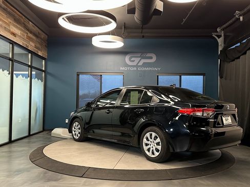 Used 2025 Toyota Corolla LE image 5