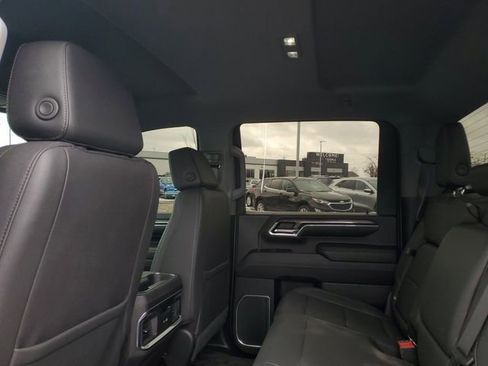 Used 2024 Chevrolet Silverado 2500 LTZ w/ LTZ Convenience Package image 9