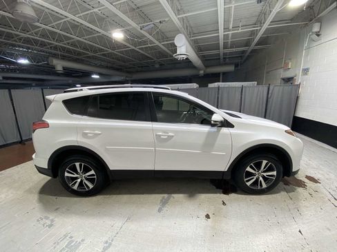 Used 2018 Toyota RAV4 XLE w/ Plus Extra Value Package AWD/4WD image 27