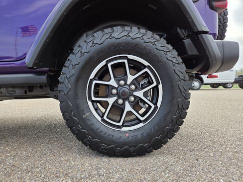 New 2026 Jeep Wrangler Unlimited Rubicon image 9